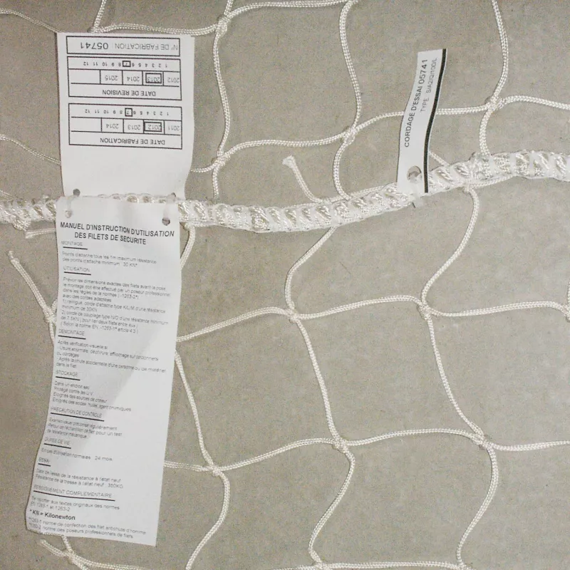 White polyamide safety net - traceability label