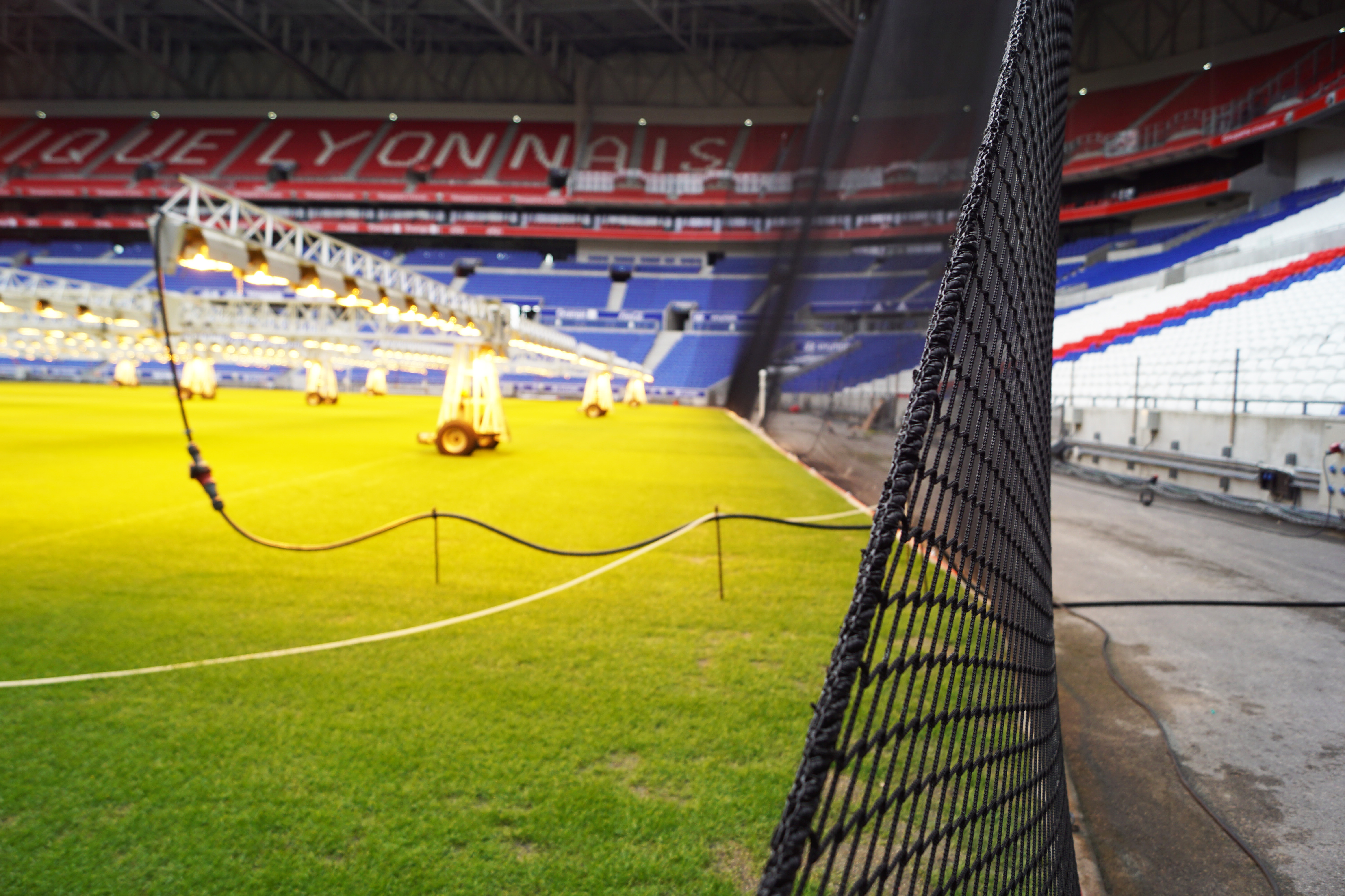 Filet anti-projectiles au Groupama Stadium à Lyon